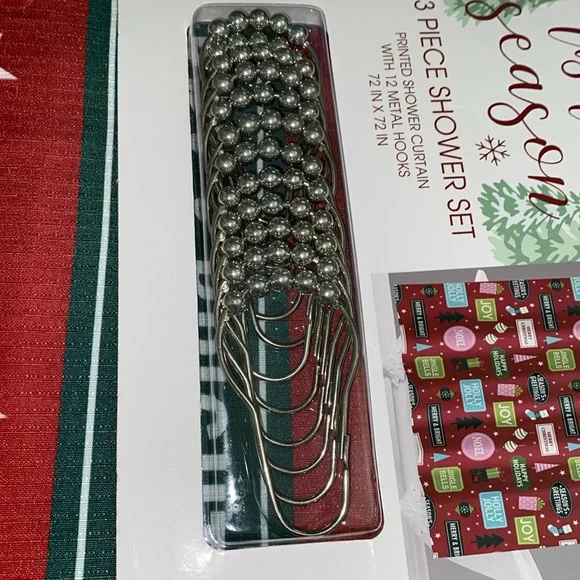 NEW Christmas shower curtain & 12 hooks - Picture 6 of 7